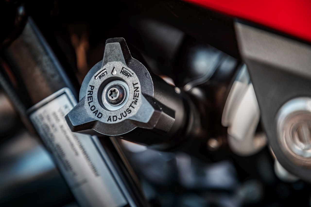 KTM 890 Adventure: crossover senza limiti